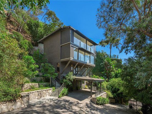 1782 Viewmont Drive, Los Angeles CA 90069