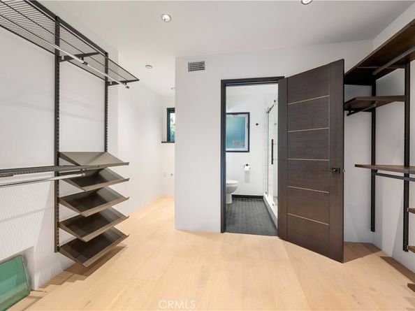 1782 Viewmont Drive, Los Angeles CA 90069