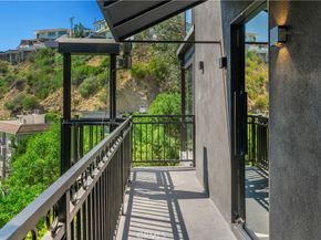 1782 Viewmont Drive, Los Angeles CA 90069