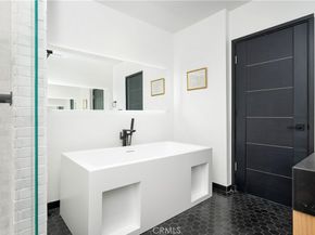 1782 Viewmont Drive, Los Angeles CA 90069