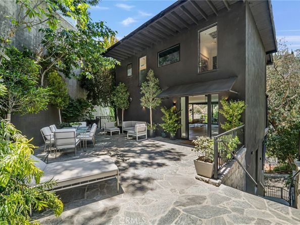 1782 Viewmont Drive, Los Angeles CA 90069