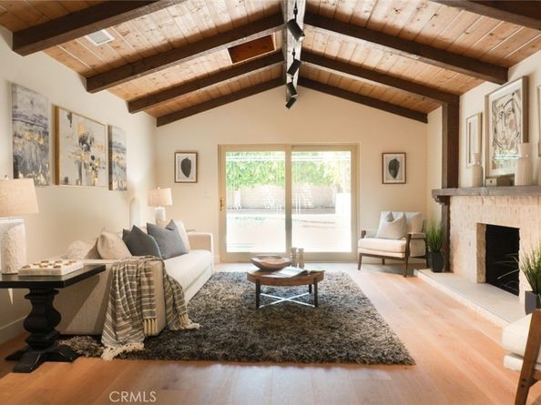 17063 Knapp Street, Northridge CA 91325