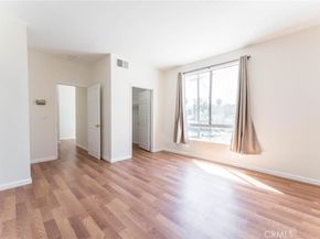 14948 Moorpark Street, Sherman Oaks CA 91403