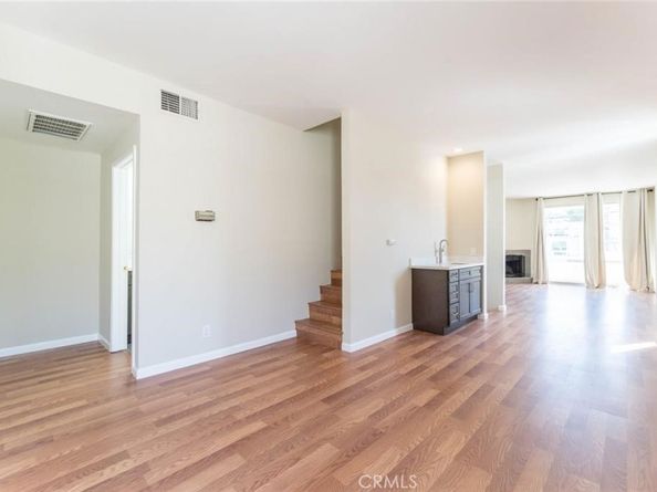 14948 Moorpark Street, Sherman Oaks CA 91403