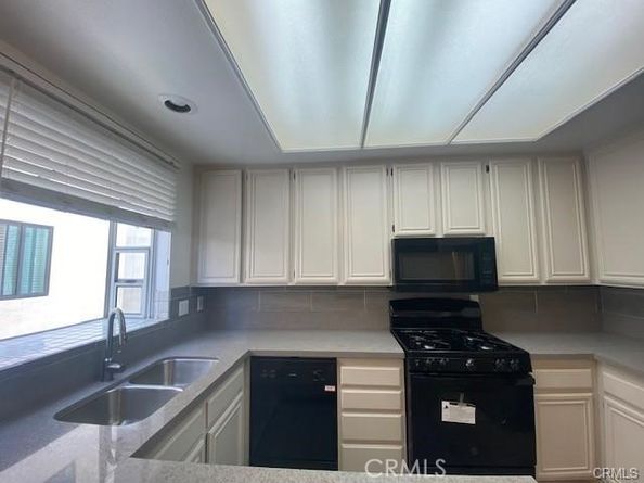 14948 Moorpark Street, Sherman Oaks CA 91403