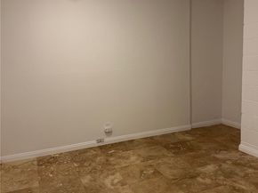 21900 Marylee Street 277, Woodland Hills CA 91367