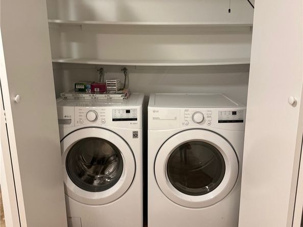 21900 Marylee Street 277, Woodland Hills CA 91367