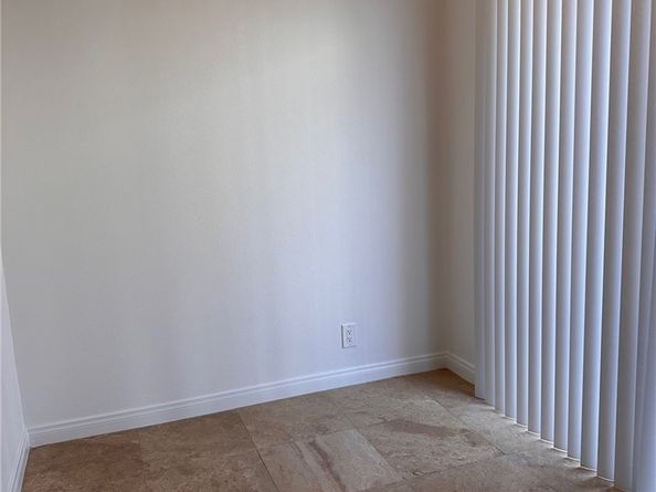 21900 Marylee Street 277, Woodland Hills CA 91367