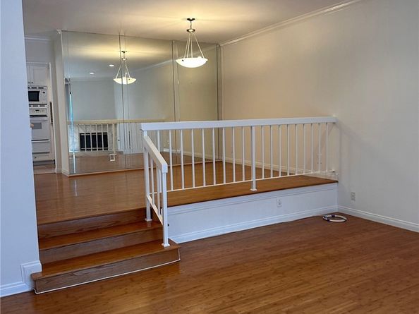 21900 Marylee Street 277, Woodland Hills CA 91367