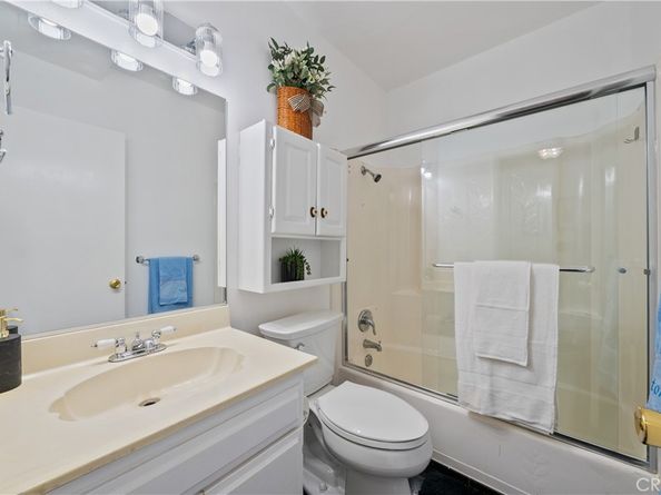 15053 Sherman Way A, Van Nuys CA 91405