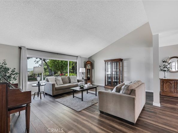 17004 Gledhill Street, Northridge CA 91325