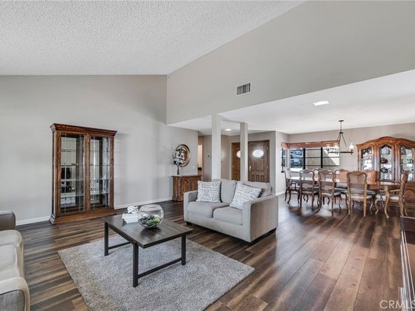 17004 Gledhill Street, Northridge CA 91325