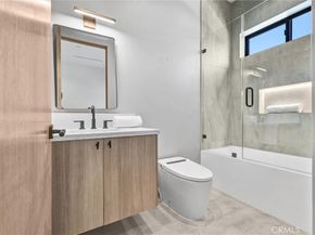 6238 Babcock Avenue, North Hollywood CA 91606