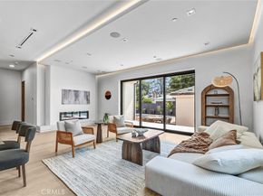 6238 Babcock Avenue, North Hollywood CA 91606