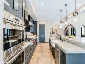 6451 Chesebro Road, Agoura Hills CA 91301