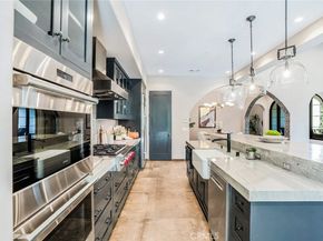 6451 Chesebro Road, Agoura Hills CA 91301