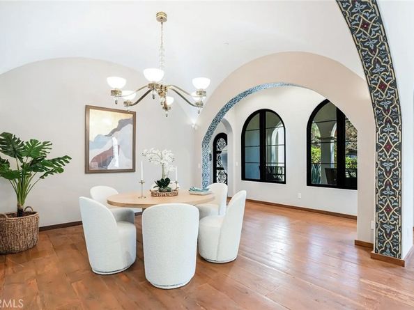 6451 Chesebro Road, Agoura Hills CA 91301