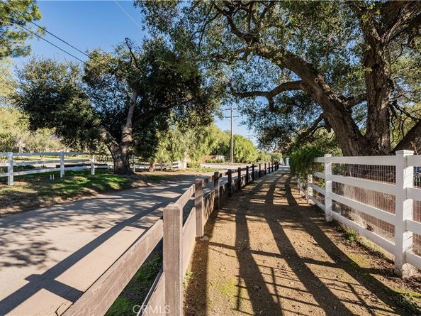 6451 Chesebro Road, Agoura Hills CA 91301