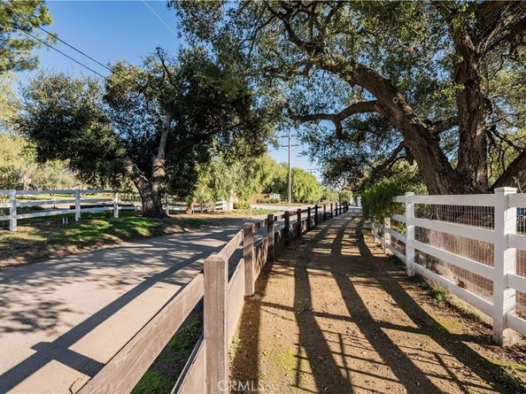 6451 Chesebro Road, Agoura Hills CA 91301