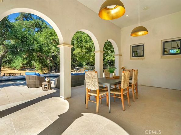 6451 Chesebro Road, Agoura Hills CA 91301