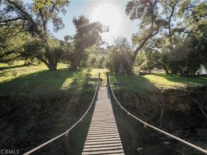 6451 Chesebro Road, Agoura Hills CA 91301