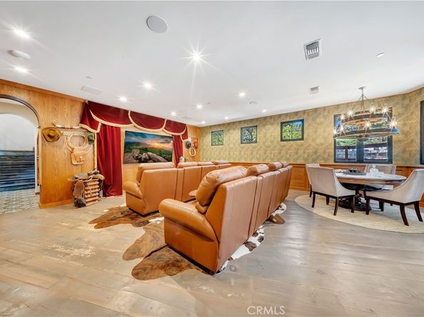 6451 Chesebro Road, Agoura Hills CA 91301