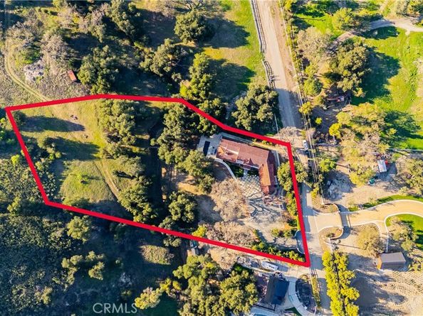 6451 Chesebro Road, Agoura Hills CA 91301