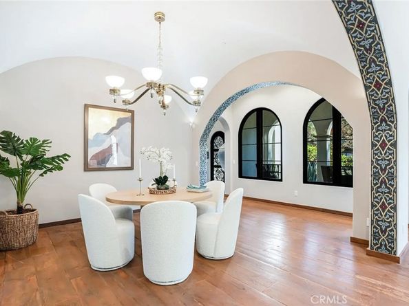 6451 Chesebro Road, Agoura Hills CA 91301