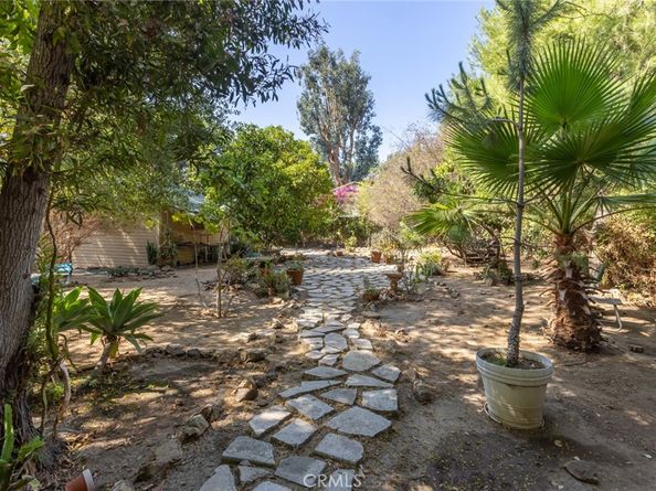 2100 Holly Drive, Los Angeles CA 90068