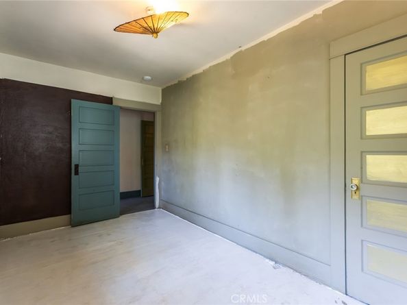 2100 Holly Drive, Los Angeles CA 90068