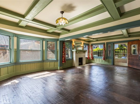 2100 Holly Drive, Los Angeles CA 90068