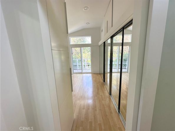 22037 Ybarra, Woodland Hills CA 91364