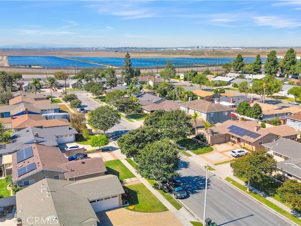 5131 Skylark, Huntington Beach CA 92649