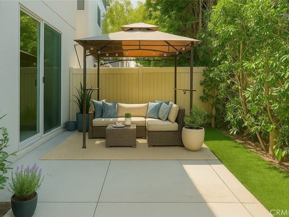 14909 Navarre Way, Sylmar CA 91342