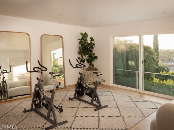 11268 Sunshine Terrace, Studio City CA 91604