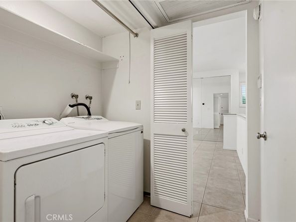 22117 Burbank Boulevard 7, Woodland Hills CA 91367