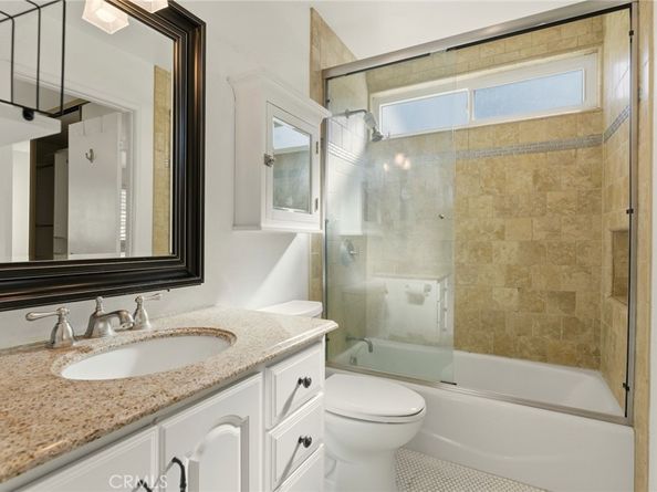 22117 Burbank Boulevard 7, Woodland Hills CA 91367