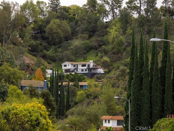 981 Glen Oaks, Pasadena CA 91105