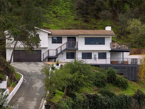 981 Glen Oaks, Pasadena CA 91105