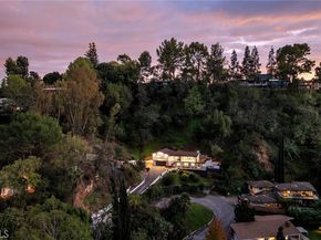 981 Glen Oaks, Pasadena CA 91105