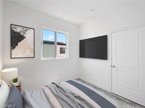 532 W Vernon Avenue, Los Angeles CA 90037