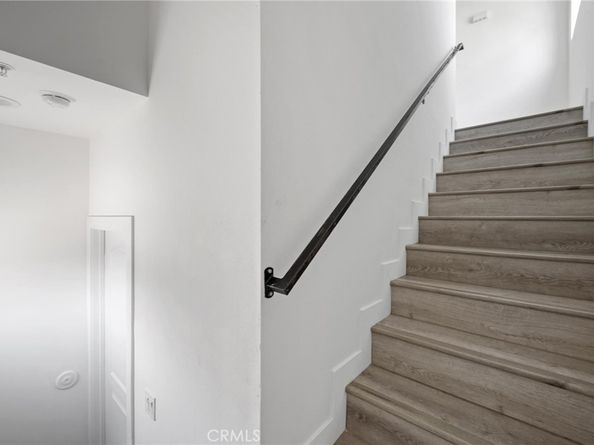 532 W Vernon Avenue, Los Angeles CA 90037