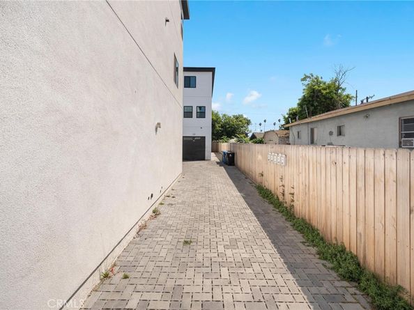 532 W Vernon Avenue, Los Angeles CA 90037