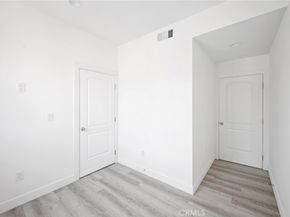 532 W Vernon Avenue, Los Angeles CA 90037