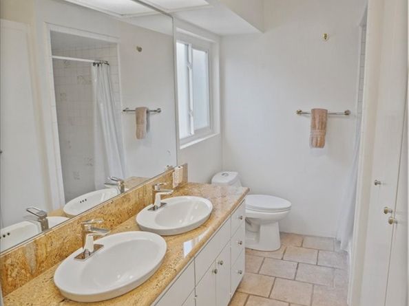 1548 Riverside G, Glendale CA 91201