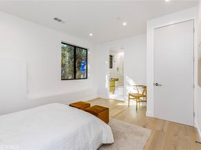 2311 Effie, Los Angeles CA 90026