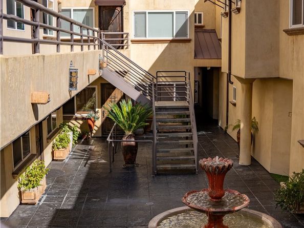 4128 Whitsett 101, Studio City CA 91604