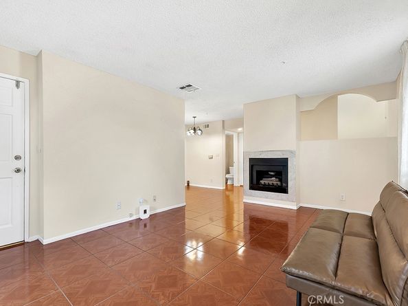 15044 Nordhoff 1, North Hills CA 91343