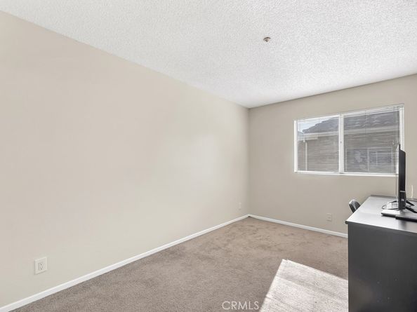 15044 Nordhoff 1, North Hills CA 91343