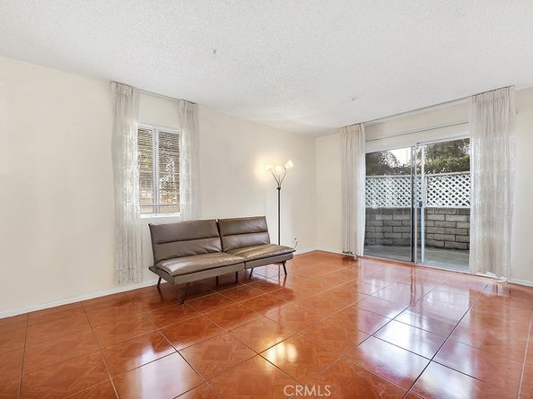 15044 Nordhoff 1, North Hills CA 91343